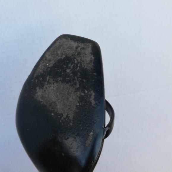 Authentic Saint Laurent Optum patent leather heels
Comes with dust bag only - Picture 5 of 9